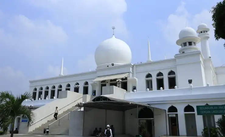 Pondok Pesantren Al Isyraq Gratis Jakarta