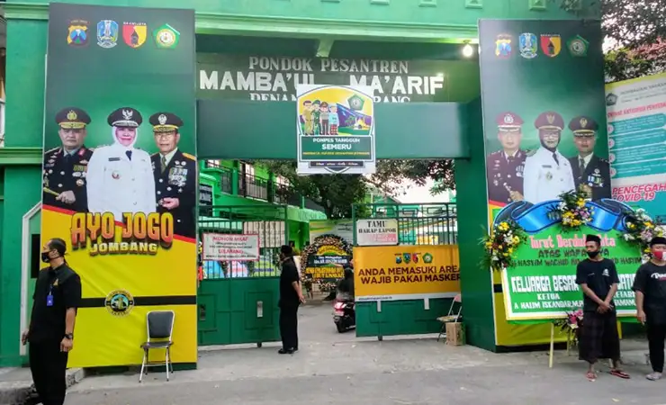 Pondok Pesantren Mambaul Maarif Denanyar