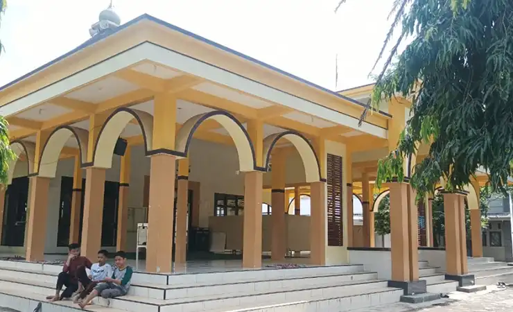 Pondok Pesantren Putri Al Ikhlas Magetan