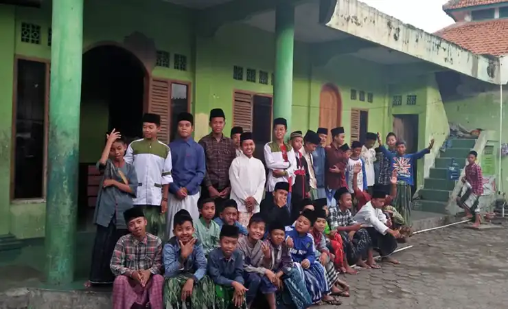 Pondok Pesantren Tarbiyatul Aulaad Cilacap