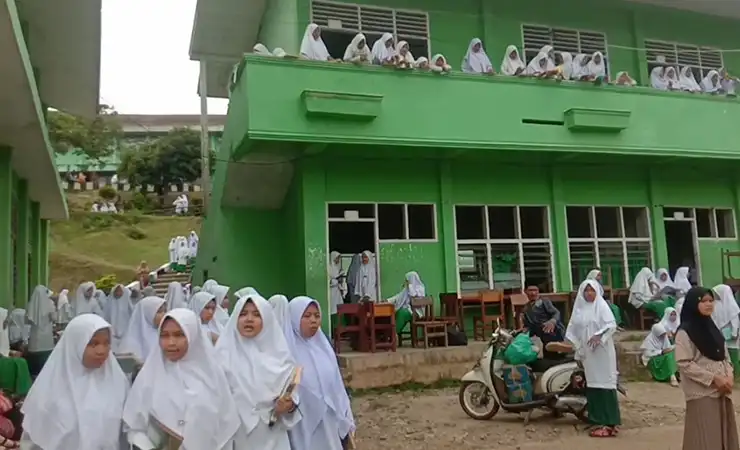 Rincian Biaya Masuk Pesantren Purba Baru