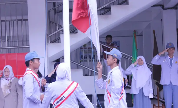 Program Beasiswa SMK Hutama Pondok Gede